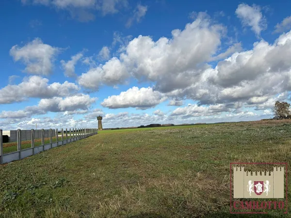 Terrain constructible 1166 m² 