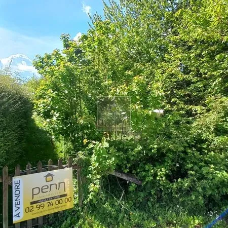 Terrain 141 m² Domalain 