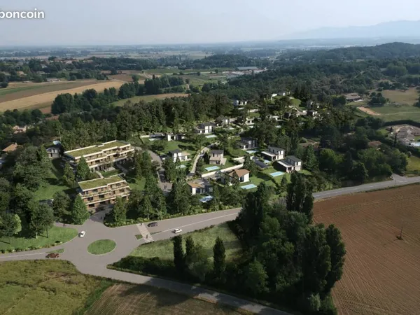 Terrain 3 606 m² Monteleger 