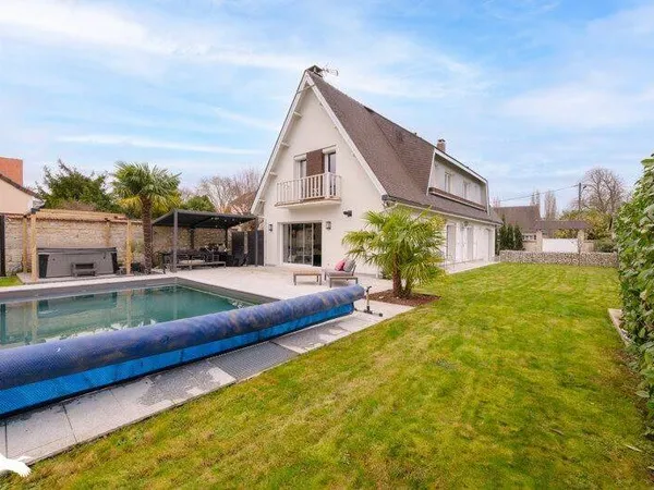 Maison 6 pièces 165 m² 