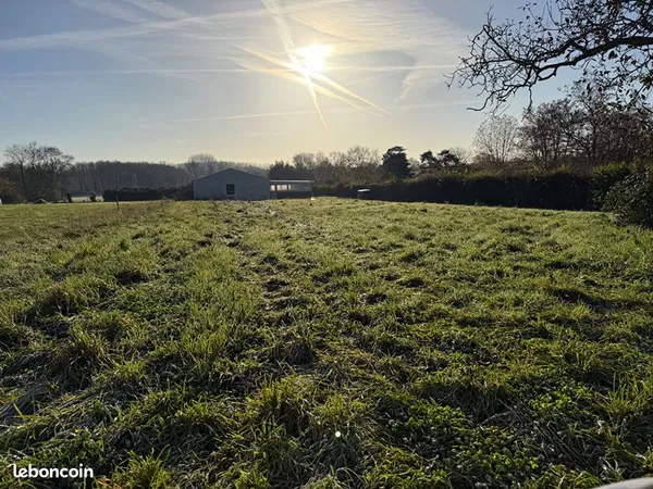 Terrain 700 m² CRAM-CHABAN 
