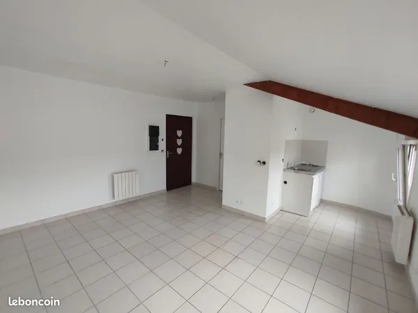 Studio 1 pièce 26 m² 
