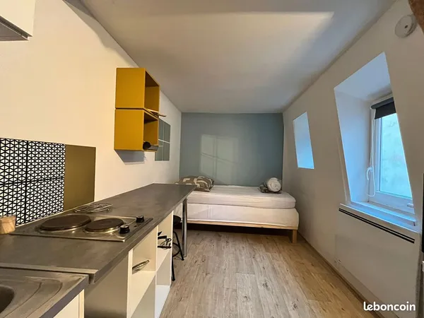 Studio 1 pièce 12 m² 