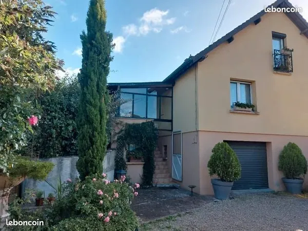 Maison 4 chambres + bâtiment annexe 