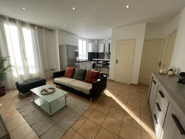 NICE EST - 2 PIECES PRINC. - MEUBLE - CAVE 