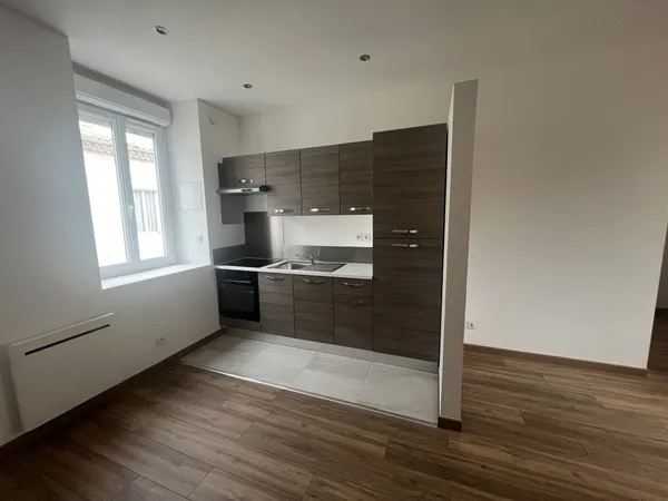 Appartement P3 entiérement rénové proche du centre de Nîmes 