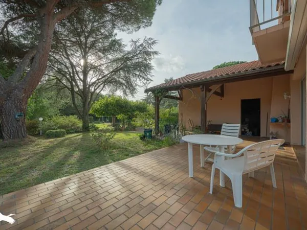 Villa de 6 pièces principales 