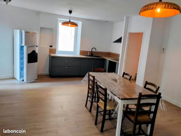 Maison de village rénovée - Nébian (85 m², 2 chambres + bureau, terrasse, garage 33 m²) 