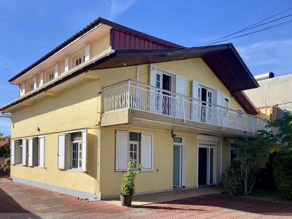 Maison 13 pièces 258 m² 