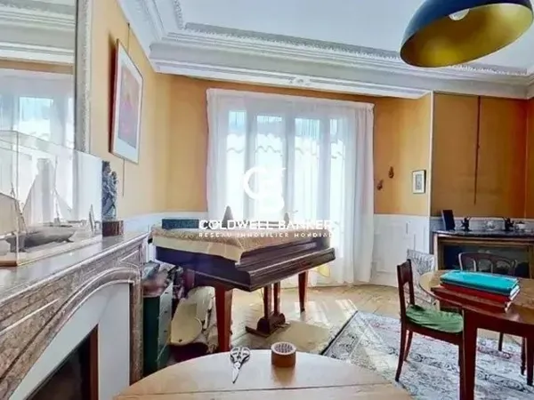 Appartement familial avec balcons 