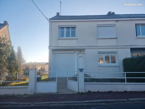 F4 Maison, 3 chambres avec jardin , garage et terrasse 