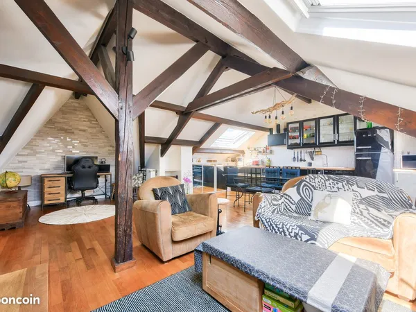 Superbe appartement en duplex, dernier étage, ISSY-LES-MOULINEAUX de 60,84 m2 (91,32 m2 au sol) 