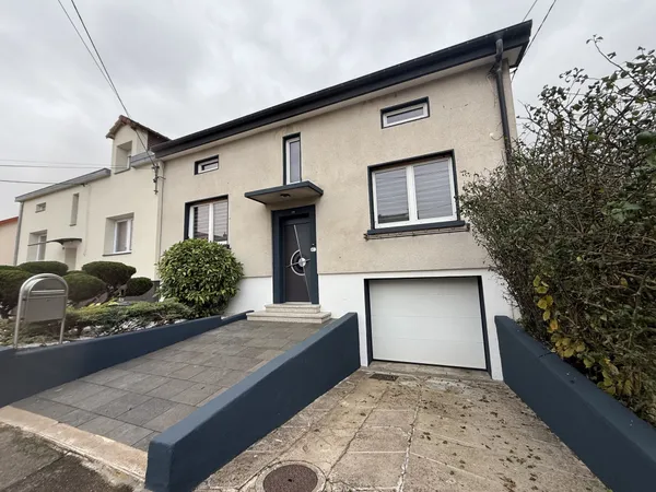 FAMECK Quartier résidentiel Edange - Maison avec studio & dé 