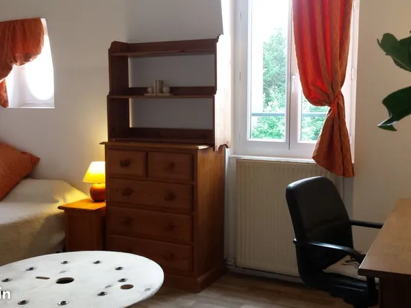 Grande chambre meublée, dans maison, quartier Gare ASNIERES SUR SEINE 