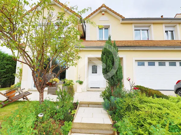 Maison 7 pièces 186 m² 