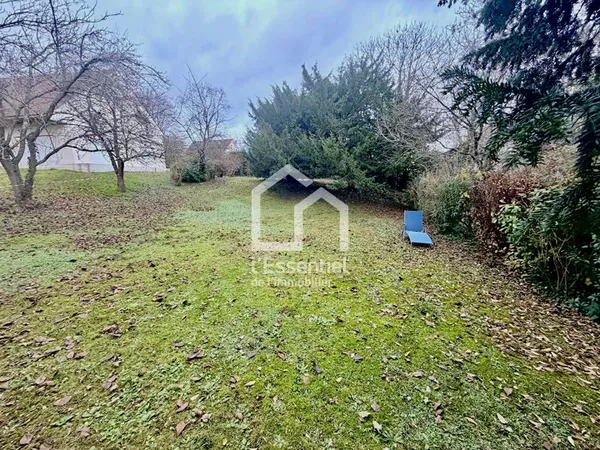 EXCLUSIVITE - Terrain exceptionnel de 520 m2 - A deux pas du centre-ville 