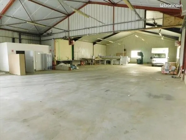 Bureau 800 m² 