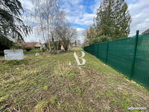 Terrain 1050 m² Châteaubleau 