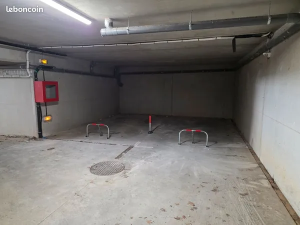 Loue Place parking couverte 