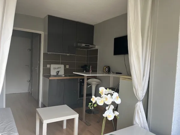SAUSSET LES PINS STUDIO PROCHE COMMODITES ET MER 