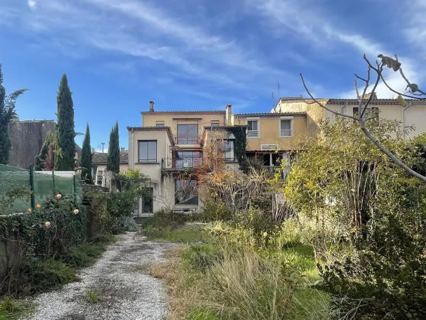 Maison 10 pièces 325 m² 