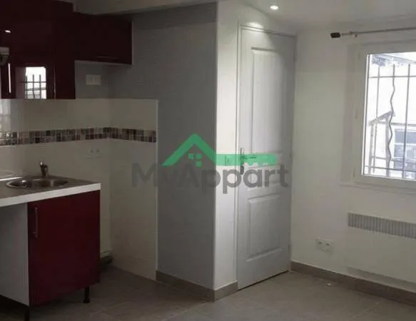 Studio 1 pièce 22 m² 