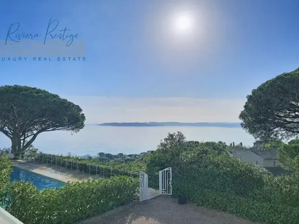 Propriété de caractère avec vue mer panoramique sur le Golfe de 