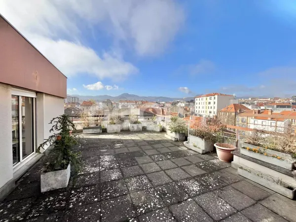 Appartement 7 pièces 158 m² 