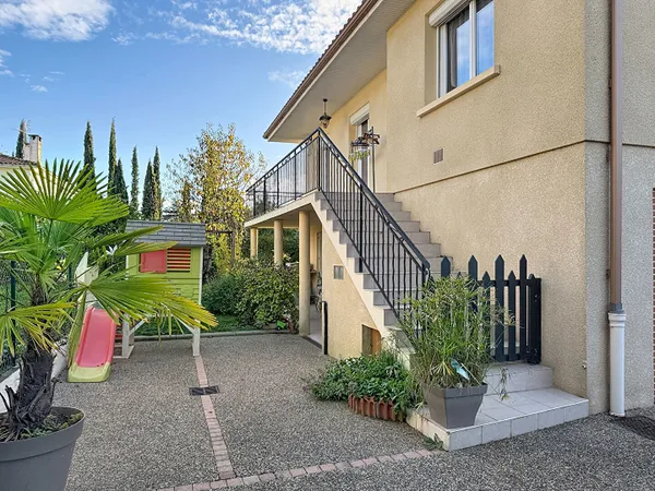A vendre Maison Auch 5 pièces 136.55 m2 avec garage et jardin clôturé 