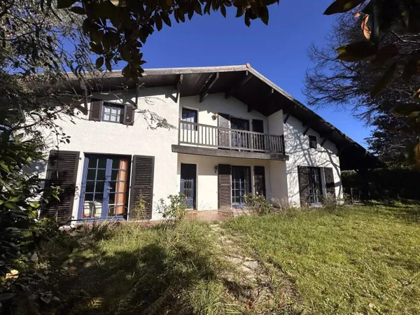 Maison 8 pièces 180 m² 