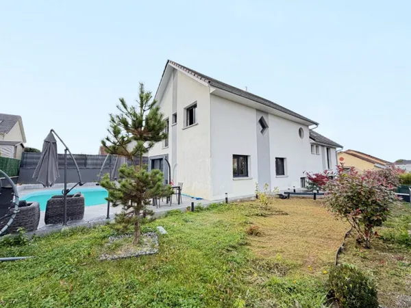 Maison 6 pièces 182 m² 
