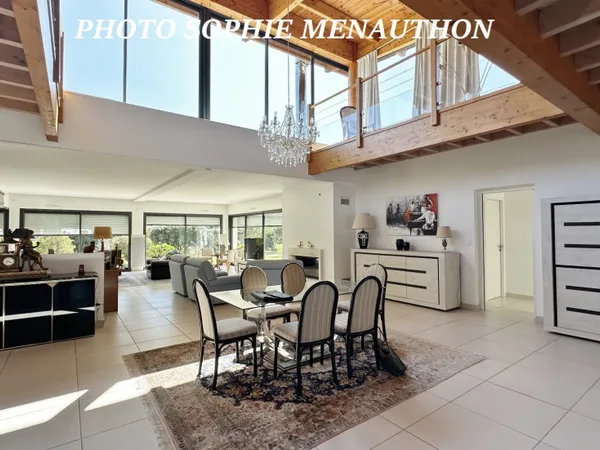 Villa d'architecte 7 pièces 270 m² 