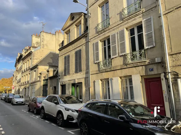 Studio 1 pièce 24 m² 