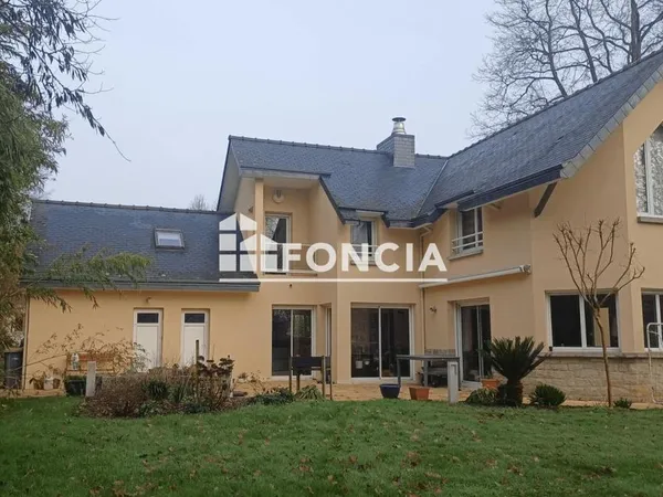 Maison 7 pièces 217 m² 