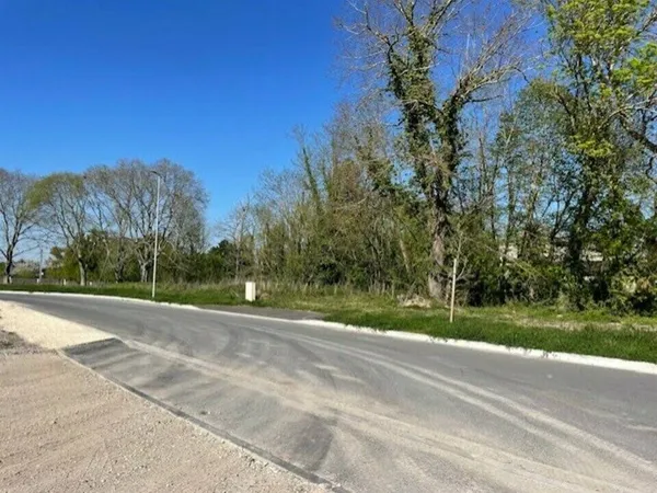 Terrain industriel 1864 m² 