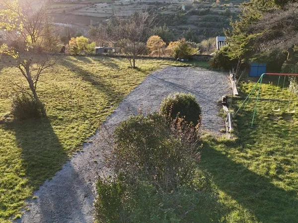 Terrain 740 m² 
