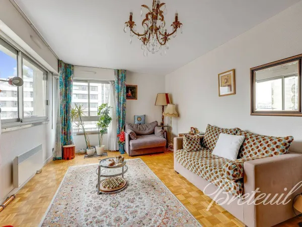 Appartement 1 pièce 54 m² 