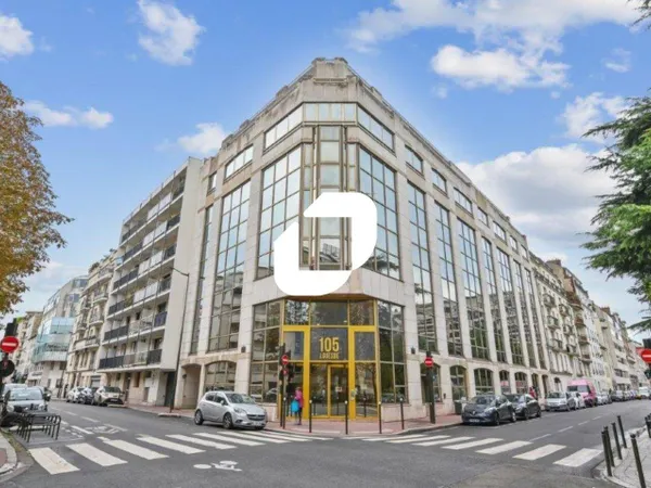 Bureau 270 m² 