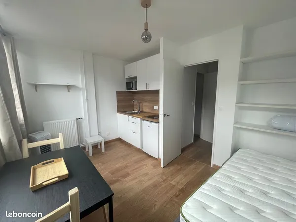 Studio 1 pièce 18 m² 