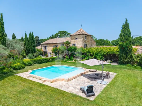 Maison de luxe 8 pièces 345 m² 