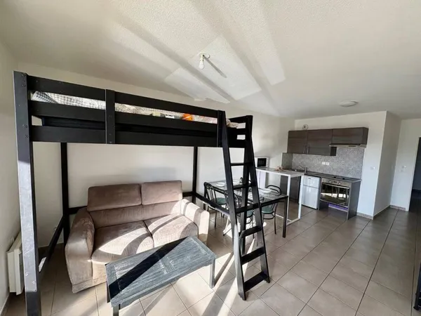 Studio 1 pièce 37 m² 