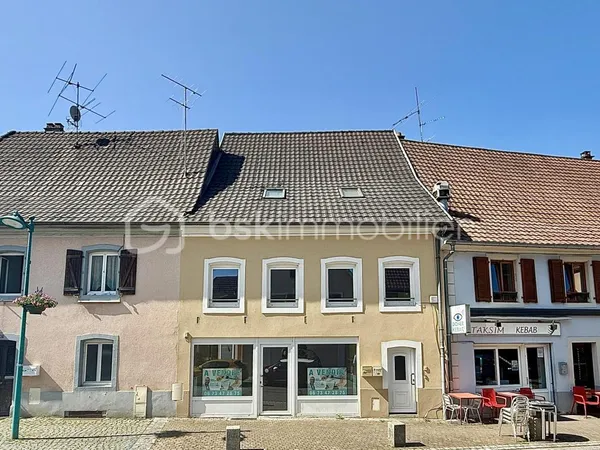 Vitrine / local commercial 144m2 Saint-Amarin centre 