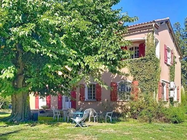 Villa 8 pièces 192 m² 