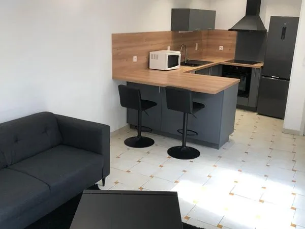Appartement F2 - 50 m² - Secteur Cathédrale / Barbâtre - Reims 