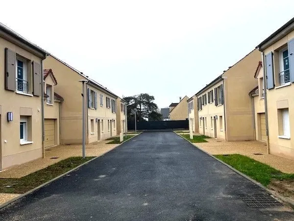 MAISON T5 CHOISY AU BAC 