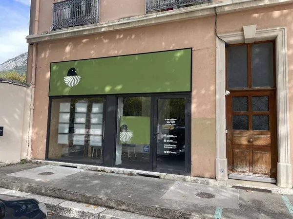 Bureaux 67 m² 