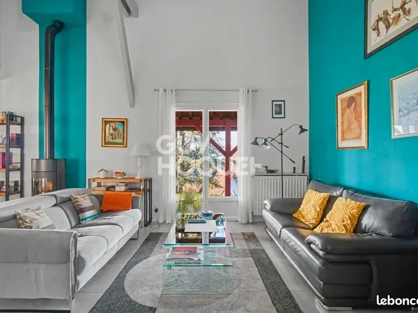 Propriété 5 pièces 140 m² 