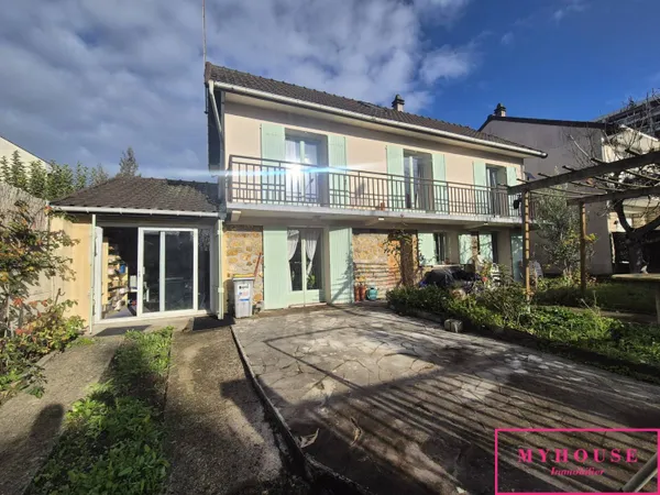 Maison 7 pièces 140 m² 