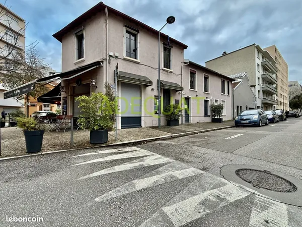 Maison de ville 10 pièces 166 m² 