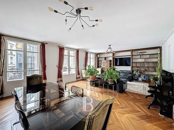 Appartement 3 pièces 134 m² 
